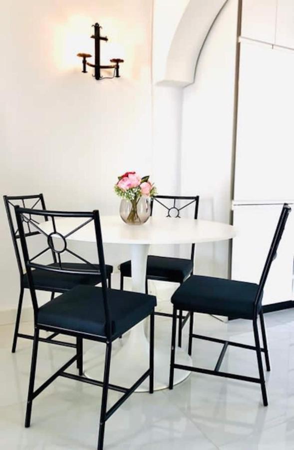 Beautiful Apartment With Amazing Sea View เนร์คา ภายนอก รูปภาพ